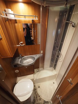 Husbil-halvintegrerad Dethleffs White Edition 15 av 20