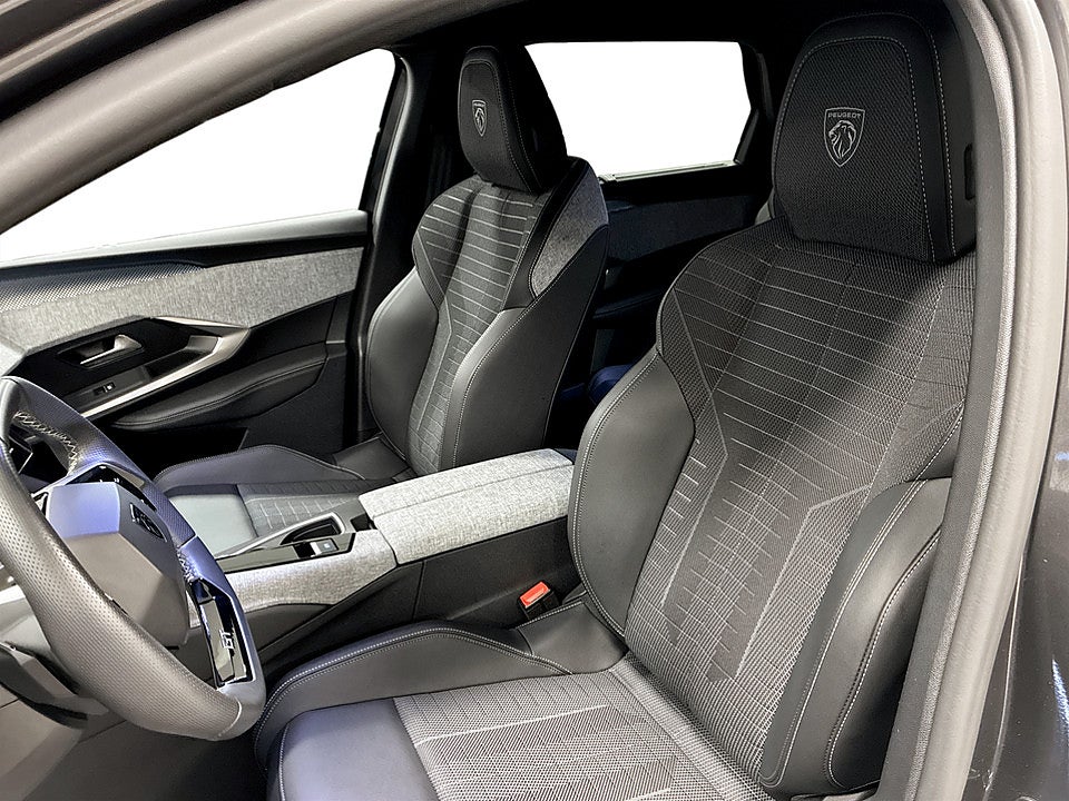 Bild på Peugeot 5008 GT Hybrid 145hk Aut 7-SITS B-KAMERA CARPLAY