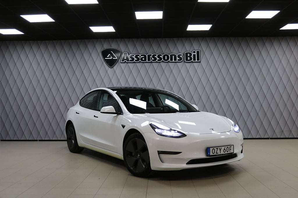 Tesla Model 3 Long Range AWD Panorama Navigation Moms Värmepump