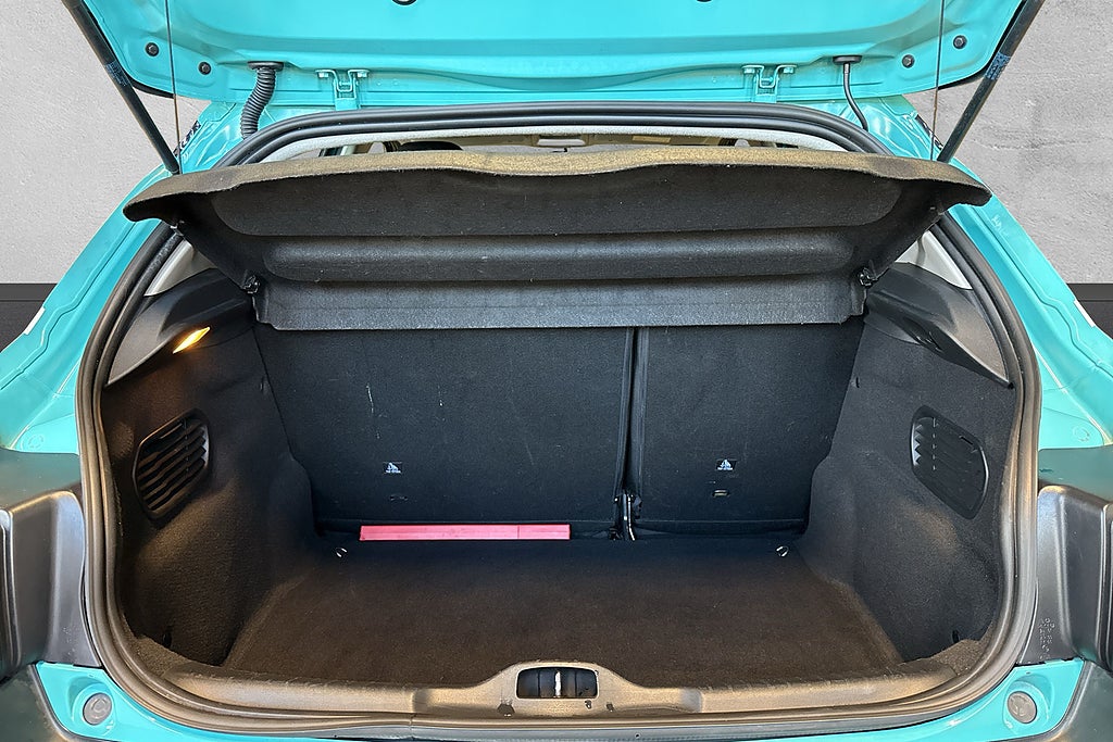 Citroën C4 Cactus 1.2 PureTech Fullservad 2-Ägare Nybesiktigad Dragkrok