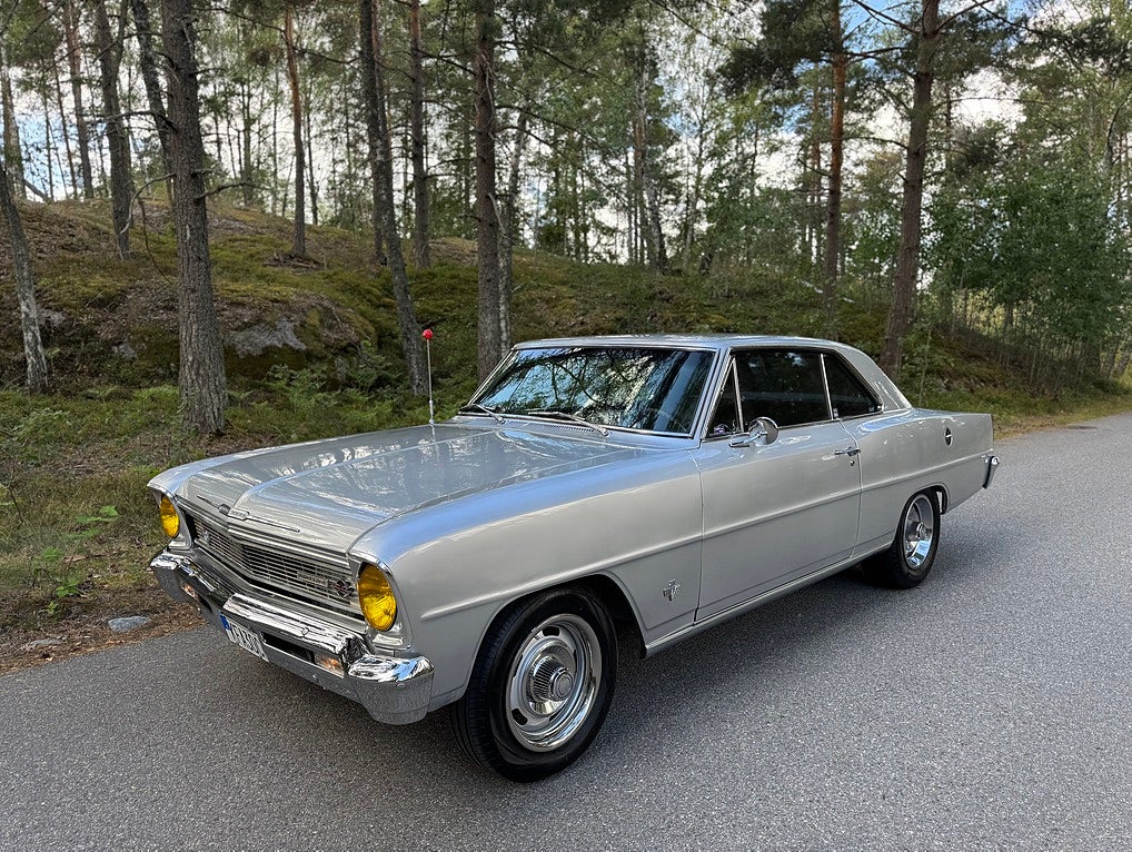 Chevrolet Nova Sport Coupé 