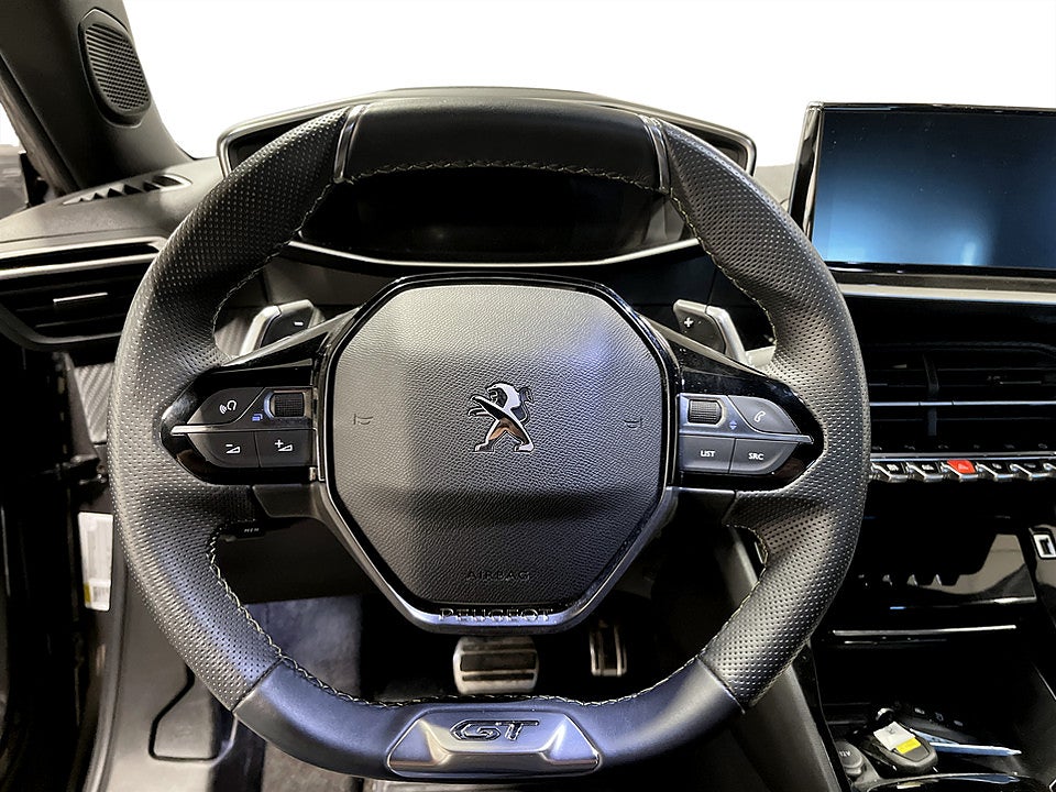 Bild på Peugeot 2008 GT 1.2 PT 130hk Aut B-KAMERA CARPLAY
