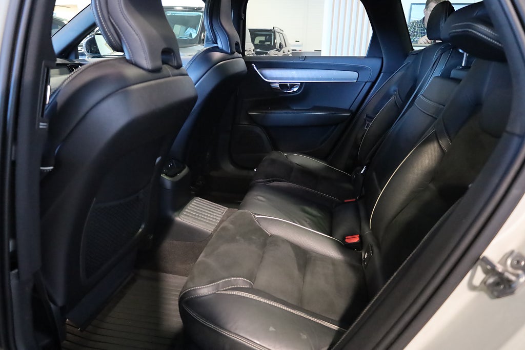 Volvo V90 Recharge T6 AWD AUT R-Design H&K Pano HUD 360° Navi 2021