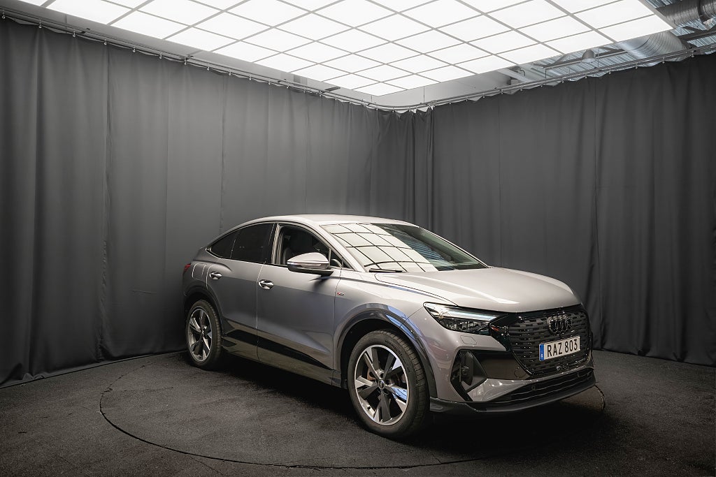Audi Q4 45 e-tron Sportback Quattro S Line 286hk LÄDER MOMS