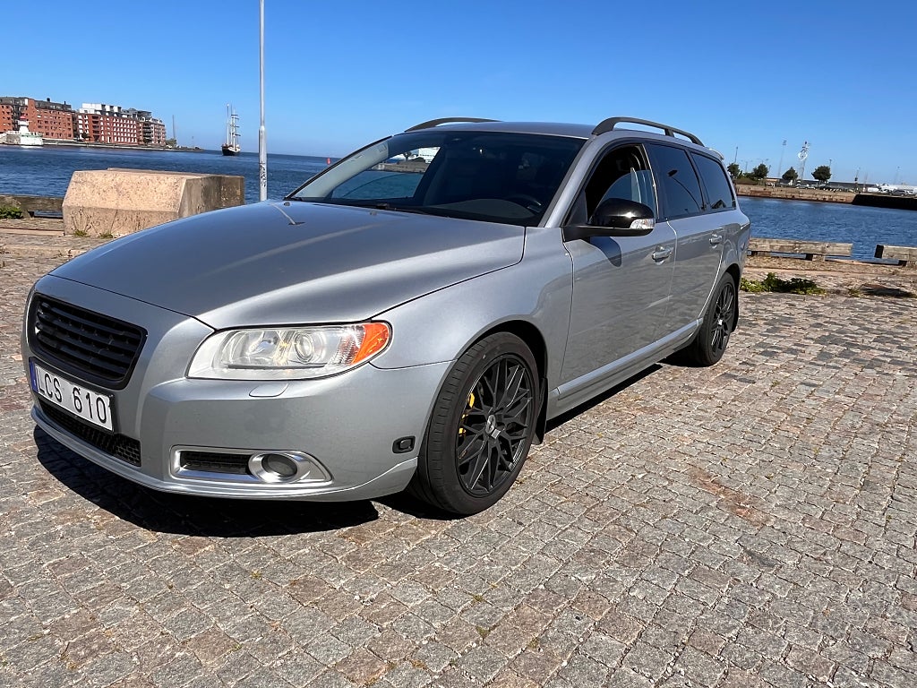 Volvo V70 2.5T Flexifuel DRIVe Momentum, R-Design Euro 4