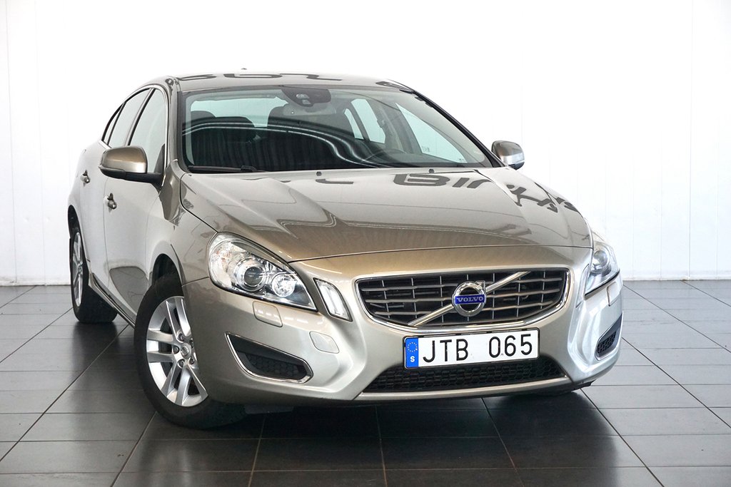 Volvo S60 2.0T 203hk Momentum PDC Bak Drag 