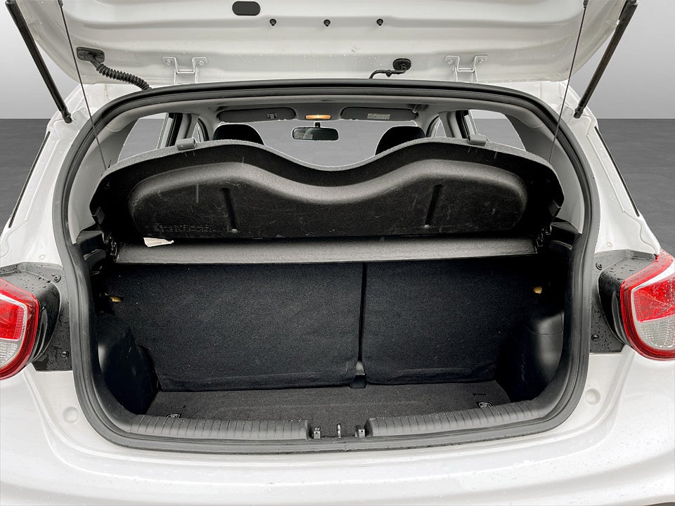 Bild på Hyundai i10 Comfort 1.0 67hk FARTHÅLLARE RATTVÄRME