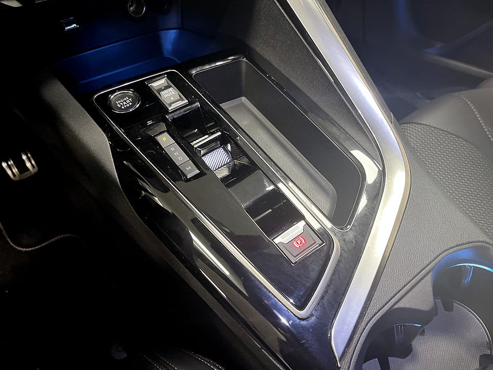 Bild på Peugeot 5008 GT Black Pack 1.2 PT 130hk Aut - 7-SITS,B-KAMERA,CARPLAY