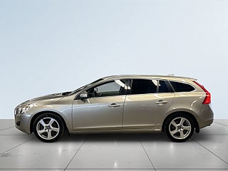 Volvo V60 D3 Summum M-Värmare/Skinn/P-Värmare/LED-Ramp/P-Sensorer – bild 4