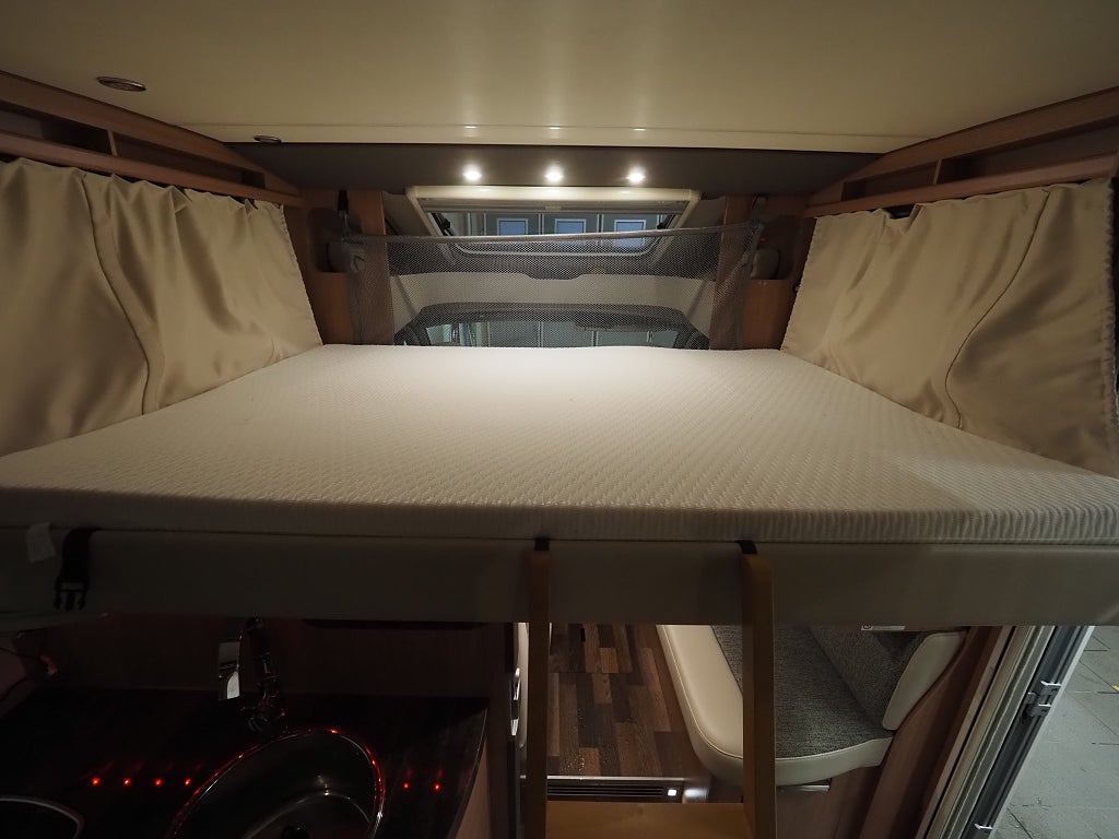 Knaus Sky Wave 650 MF | Taksäng | Markis | B-kamera | 3850kg