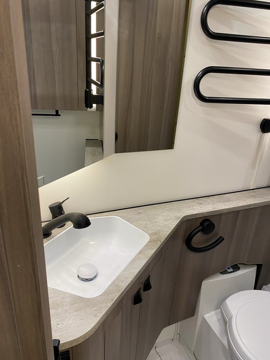 Kabe Estate 470 KS XL  - Kabe