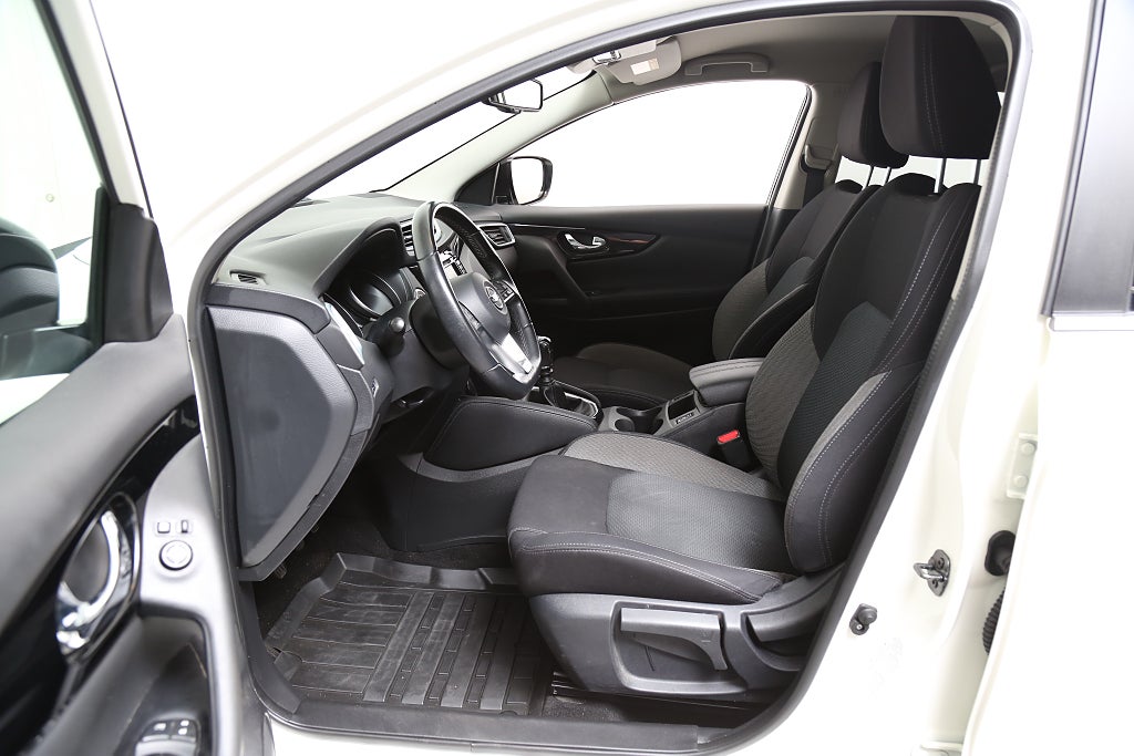 Nissan Qashqai 1,3 DIG-T 140hk 360°-kamera Keyless Navi Drag 2021