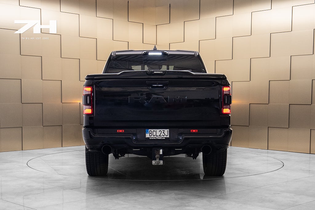 Dodge Ram 1500 Crew Cab 5.7 V8 HEMI Limited Night / Luftj / H&K / Flak