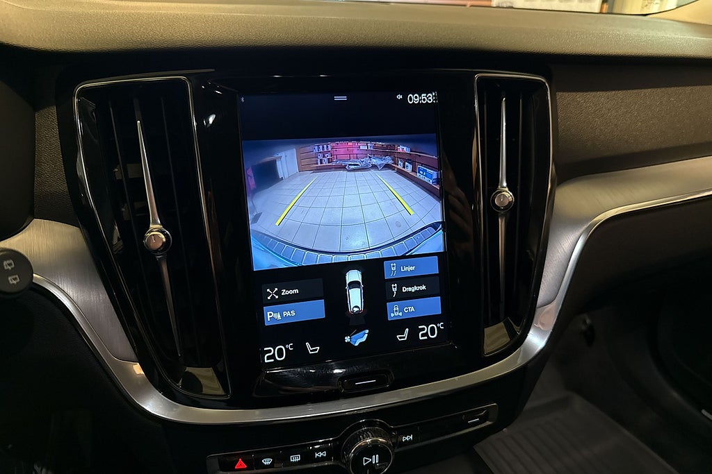 Volvo V60 D3 AWD Automat Momentum Navi Drag Kamera Värmare miniatyr 10