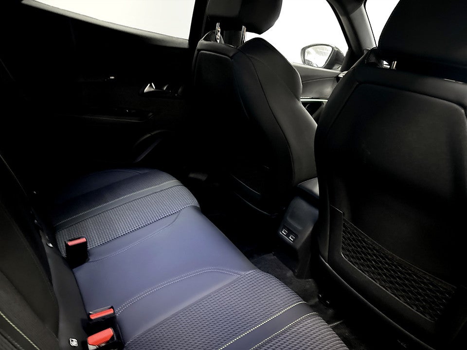 Bild på Peugeot 2008 GT 1.2 PT 130hk Aut B-KAMERA NAVI 