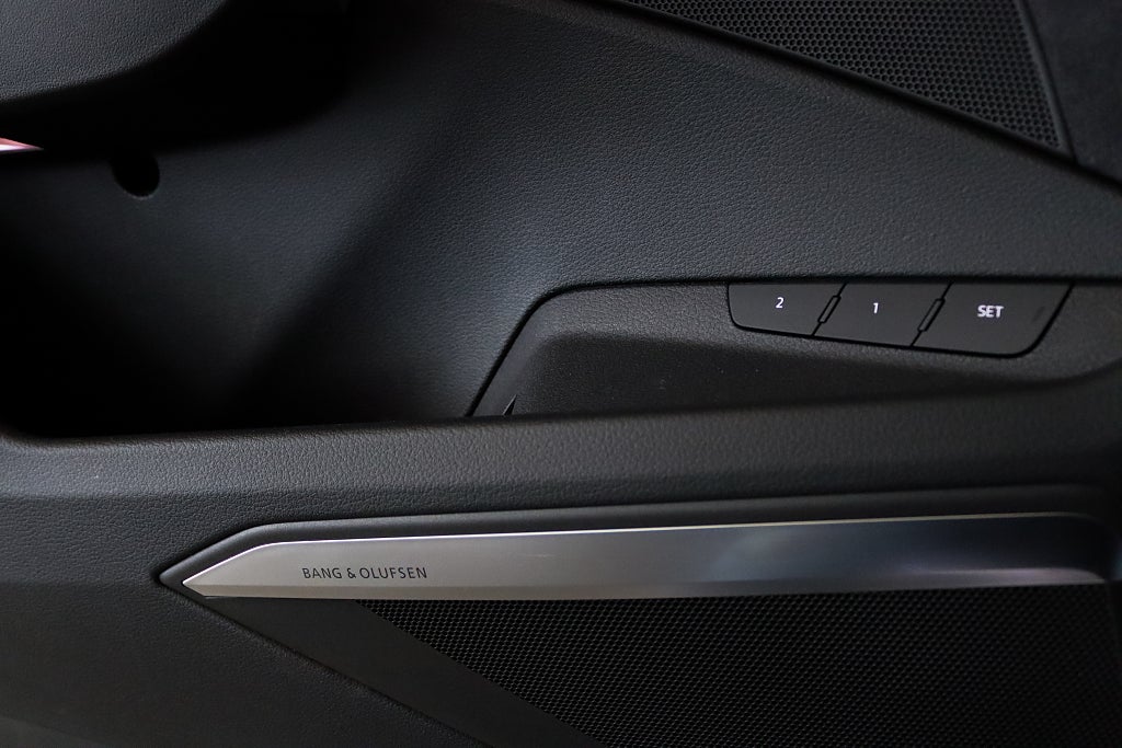 Audi Q8 e-tron Quattro S-line MOMS Pano B&O Matrix 360° Drag
