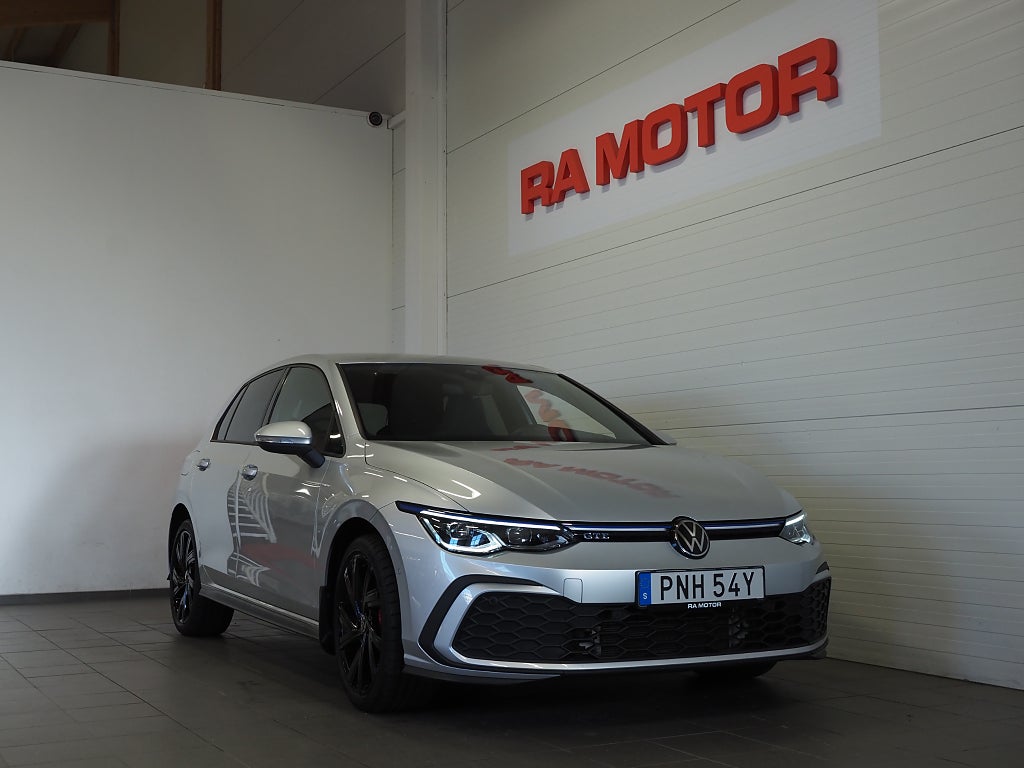 Volkswagen Golf GTE 1.4 TSI Plug-in 245hk Drag P-Värm Kamera Navi IQ 2023