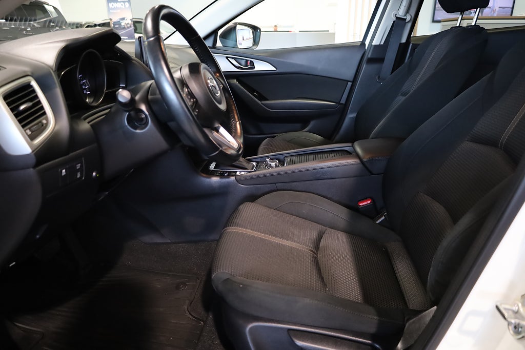 Mazda 3 Sport 2.0 SKYACTIV-G AUT M-Värme Navi Blåtand Rattvärme 2018