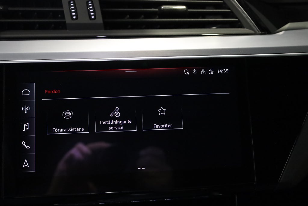 Audi q8-e-tron 50 Quattro S line Navi Kamera Leasbar V-Hjul 2024