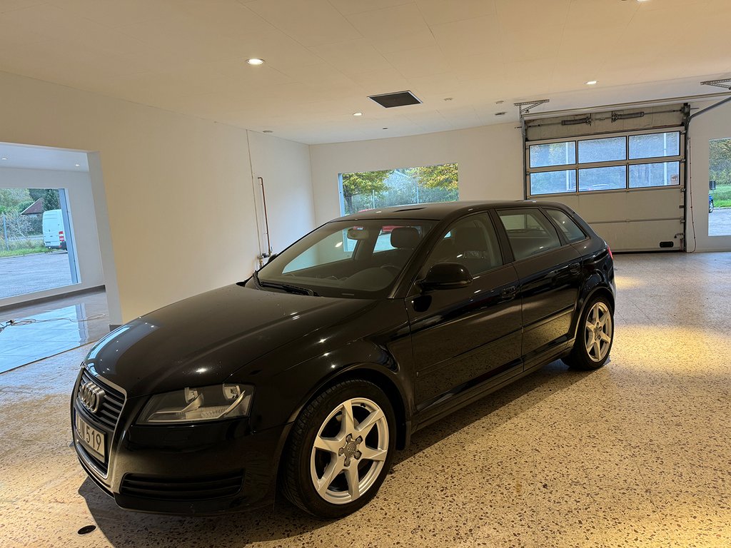 Audi A3 1.9tdiSportback  Attraction ny bes välv