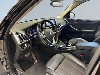 BMW X3 xDrive20d X3 Dragkrok Rattvärme Navigation S&V-däck – bild 7