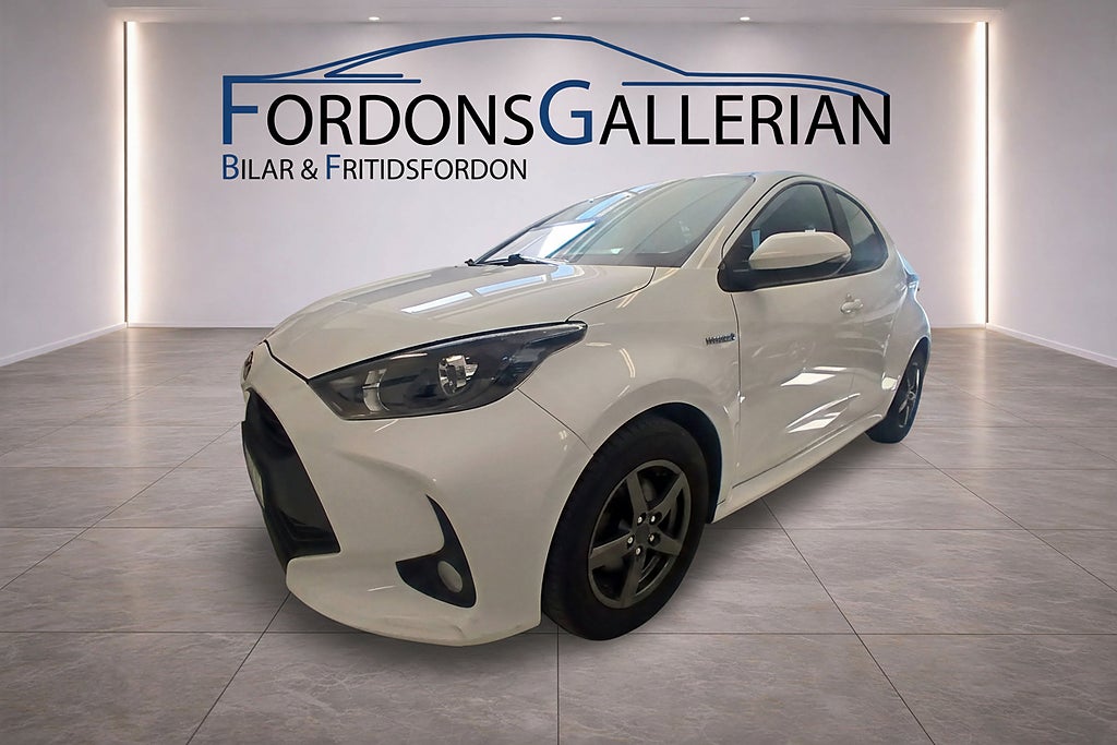 Toyota Yaris Hybrid Active Automat Facelift Euro 6