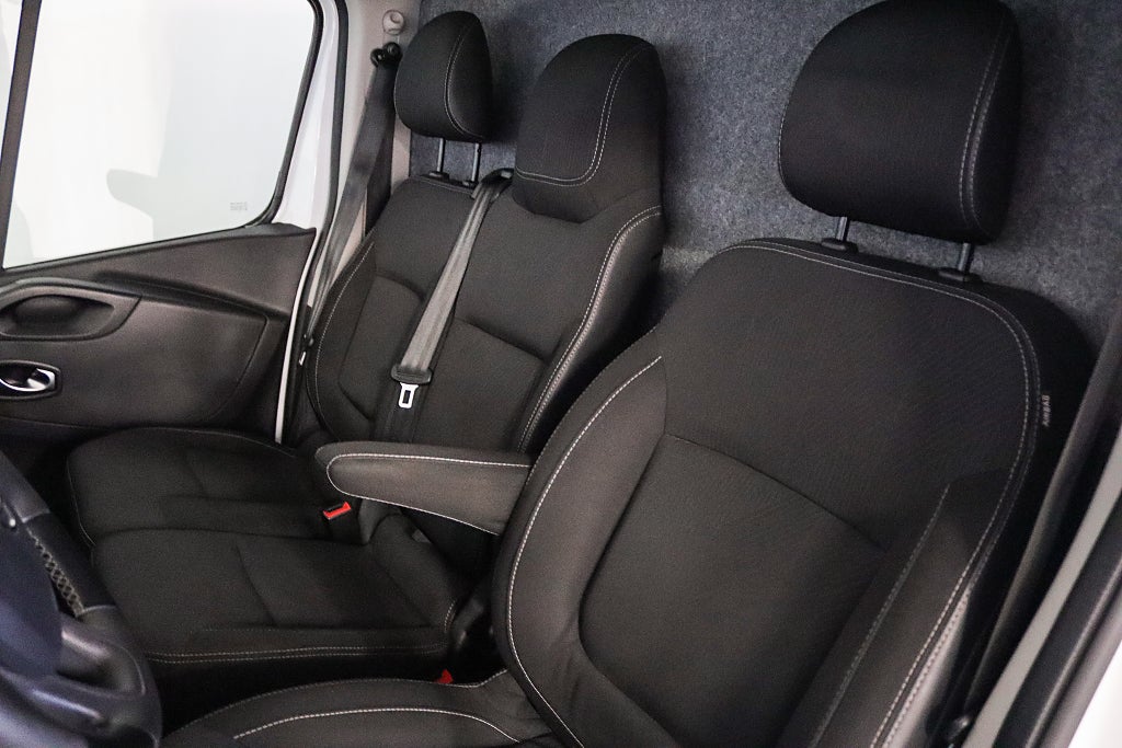 Nissan NV300 Skåpbil 2.9t 2.0 dCi L2 Värmare B-Kamera Inredd