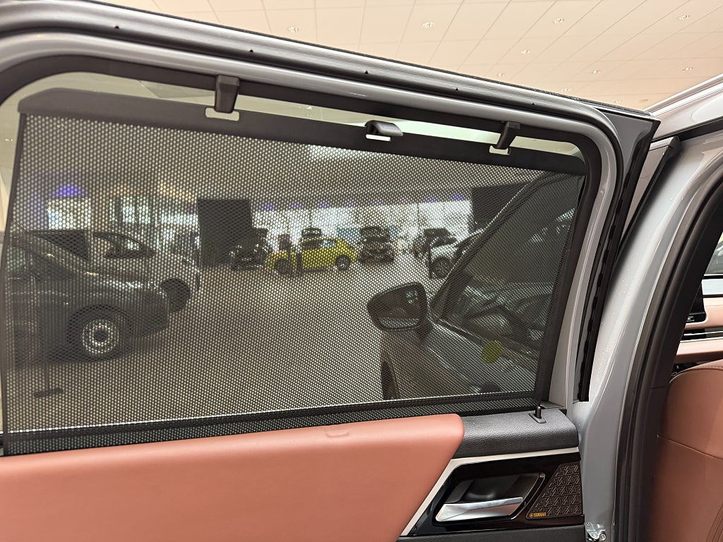 Mitsubishi Outlander INSTYLE PHEV EDITION 4WD  thumbnail