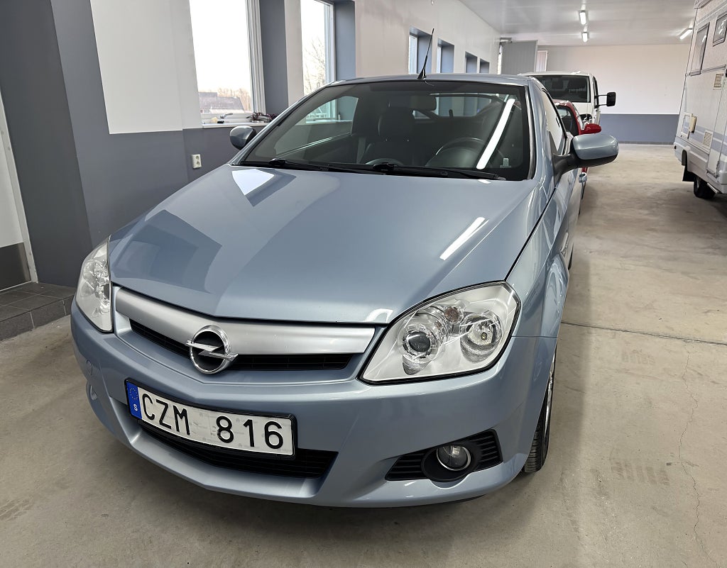 Opel Tigra 1,4 Plåtcab TwinTop 90Hk. Endast 7.000 Mil