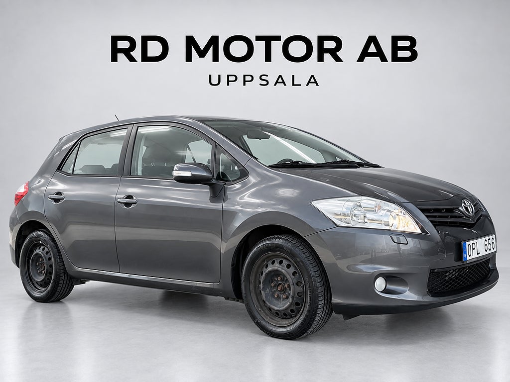 Toyota Auris 5-dörrar 1.6 Valvematic Nyservad Nybesiktigad Låga mil