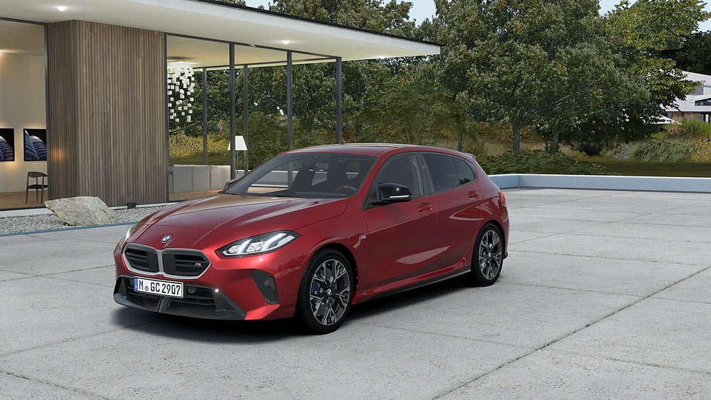 BMW M135i xDrive PÅVÄG 24 MÅN Privatleasing fr. 4.395 kr/mån