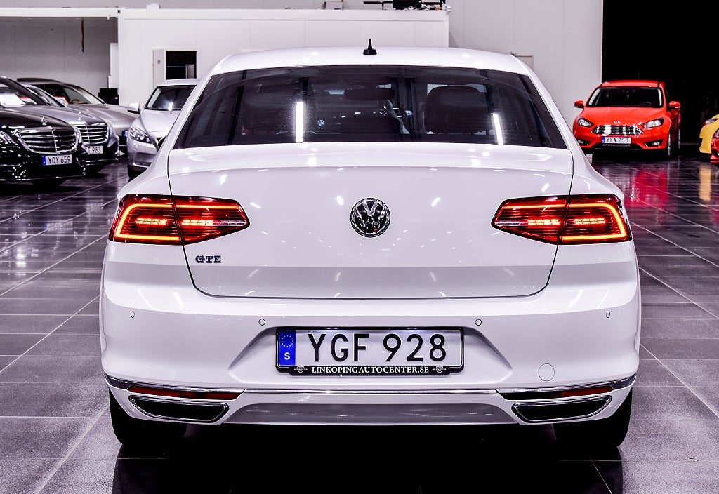 Volkswagen Passat GTE 1.4 TSI ACT DSG Sequential, 218hp, 2017