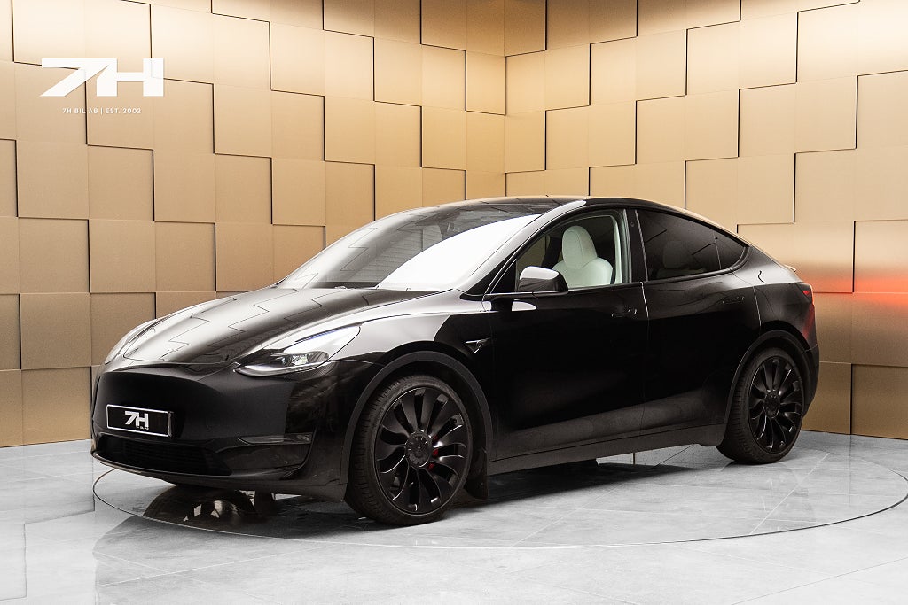 Tesla Model Y Performance / Kampanjränta 3.99% / Premium / Drag / Pano /