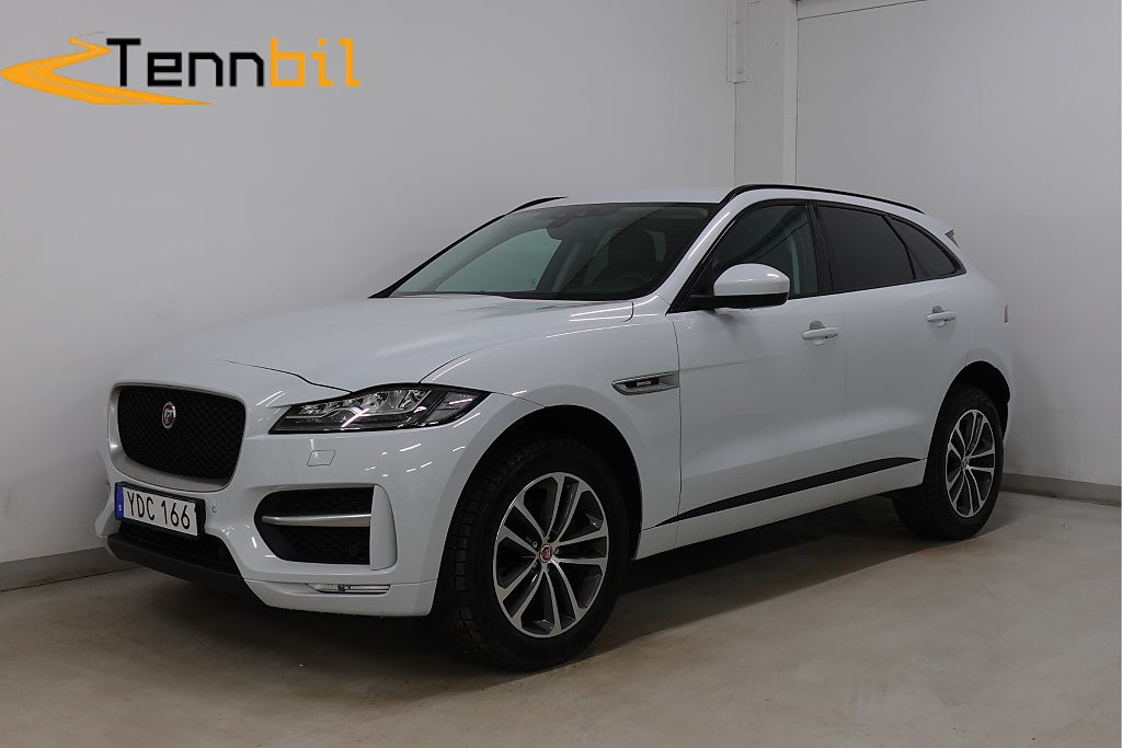 Jaguar F-Pace 20d AWD R-Sport Drag Cockpit Meridian Kamera Nyservad