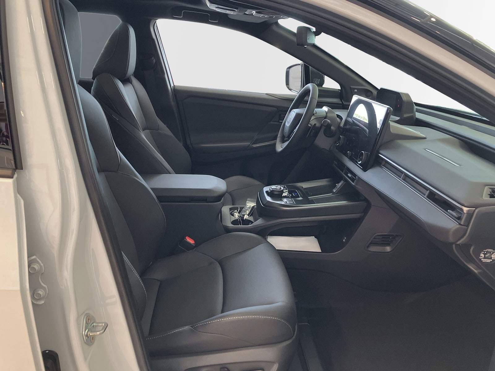 Toyota bZ4X 73.1 kWh AWD 2025, photo 6/10