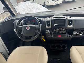 Husbil-integrerad Bürstner Aviano 690 Luftfjädring! Långbädd! Endast 6,99m! 3 av 20