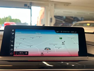 BMW 330 i xDrive Sport line/MoK/Rattvärme/Psens/Navi/S&V