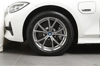 Kombi BMW 330e 7 av 27