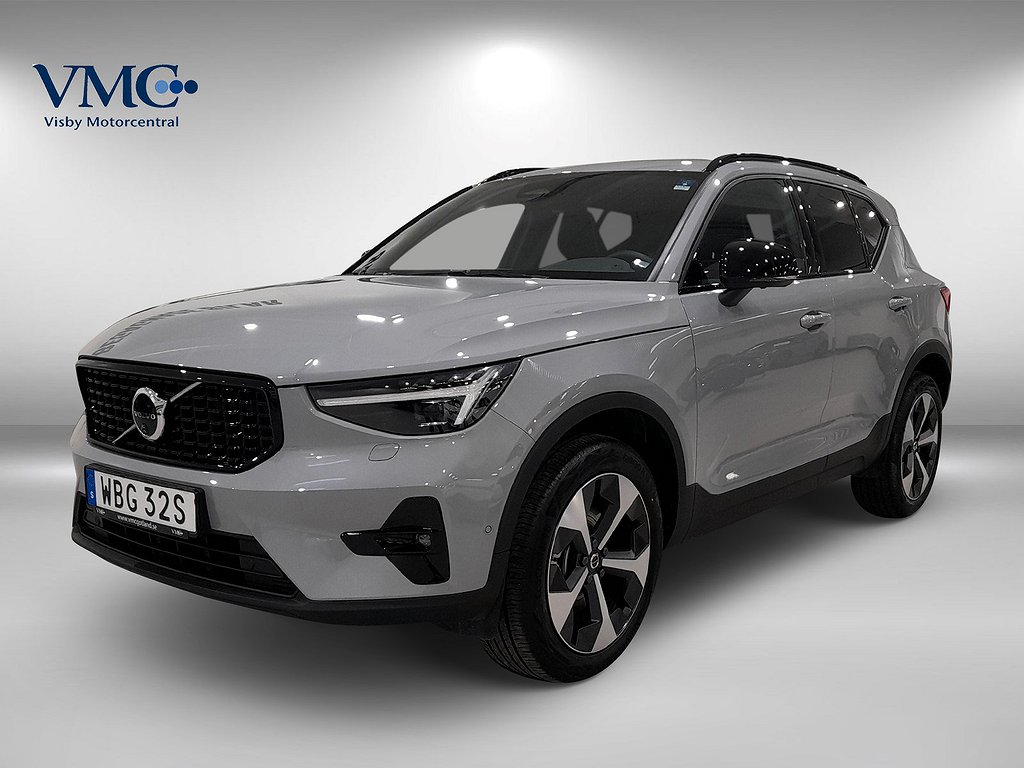 Volvo XC40 B3 FWD Bensin Ultra Dark