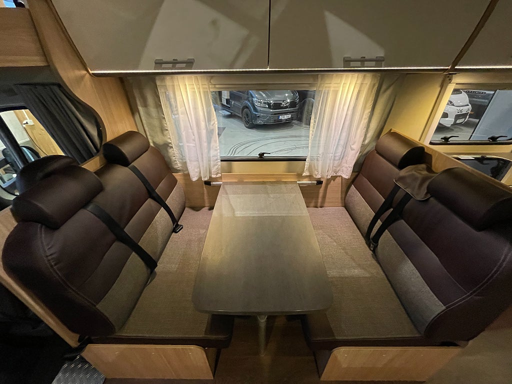 Sunlight A 72 / Automat 150hk / Våningssäng / 6 bältad /  - Sunlight