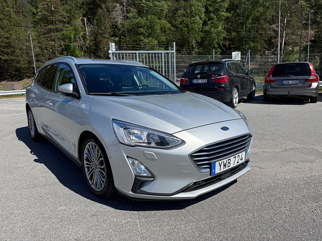 Ford Focus Kombi 1.0 EcoBoost 125hk Titanium Kamera Drag Euro 6