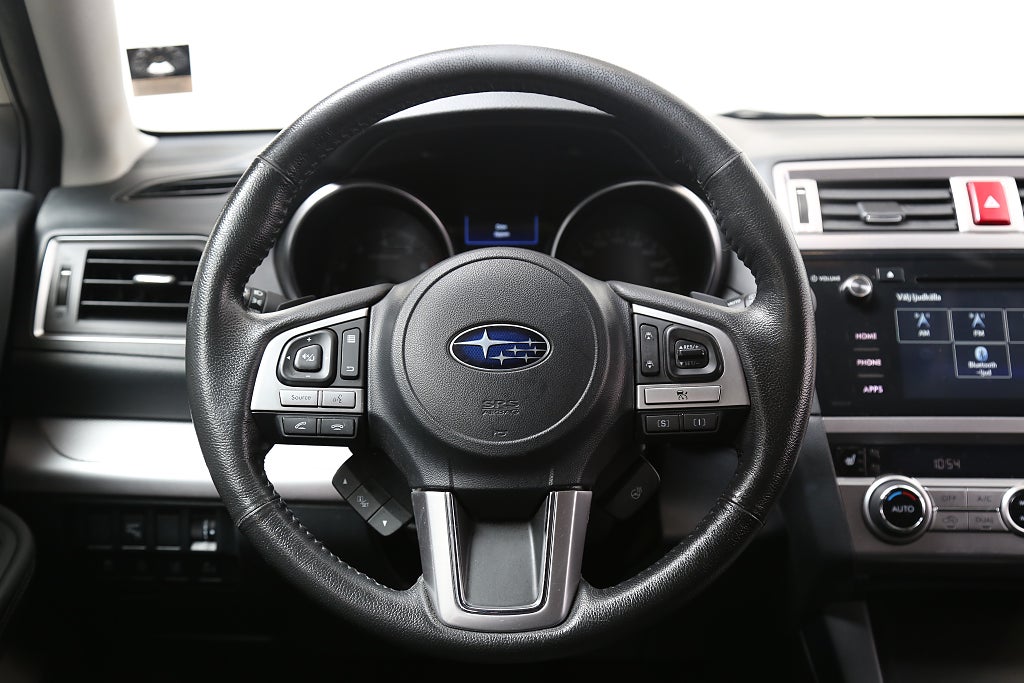 Subaru Outback 2,5i 175hk Base AWD Aut Extraljusramp 1ägare Drag 2017