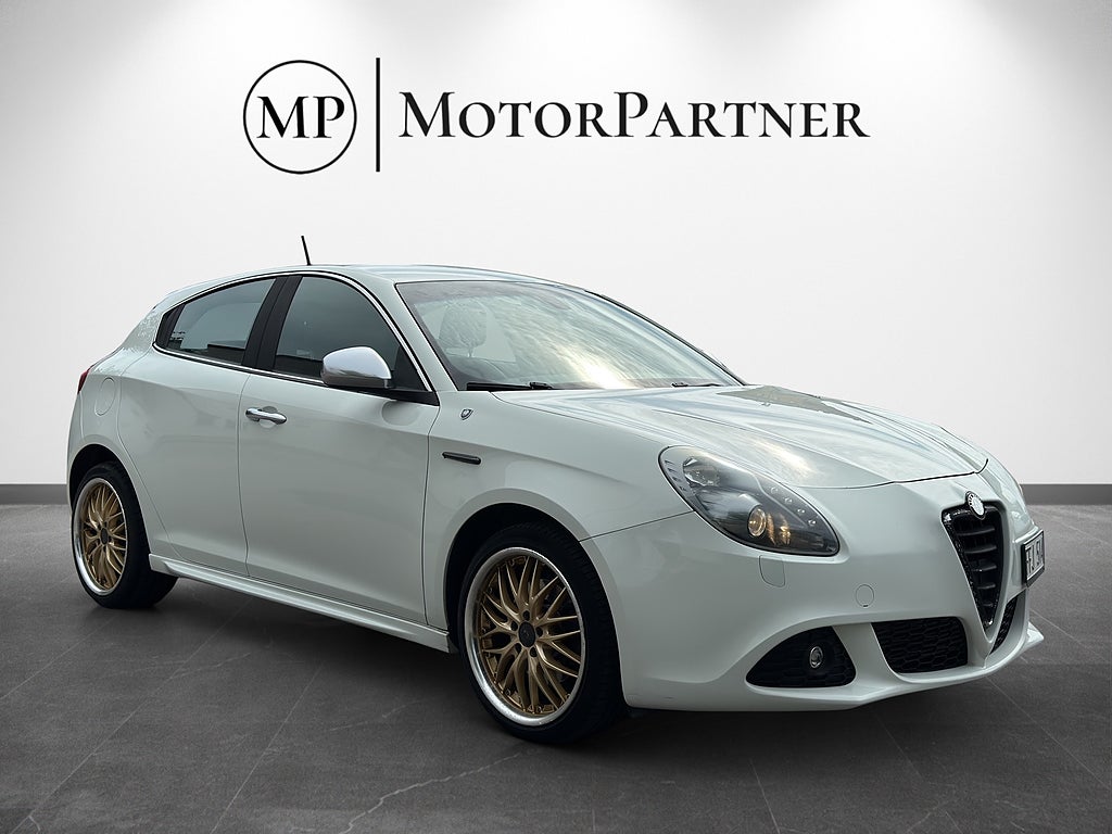 Alfa Romeo Giulietta 2.0 JTDM 16V TCT Distinctive Automat 