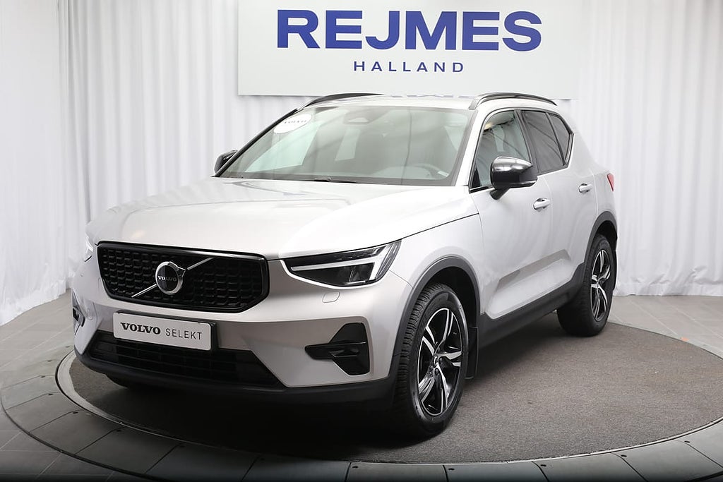 Volvo XC40 B4 FWD Bensin Plus Dark |Drag |Kamera |Elstol