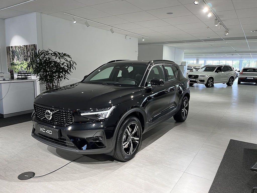 Volvo XC40 B3 FWD Bensin Plus Dark