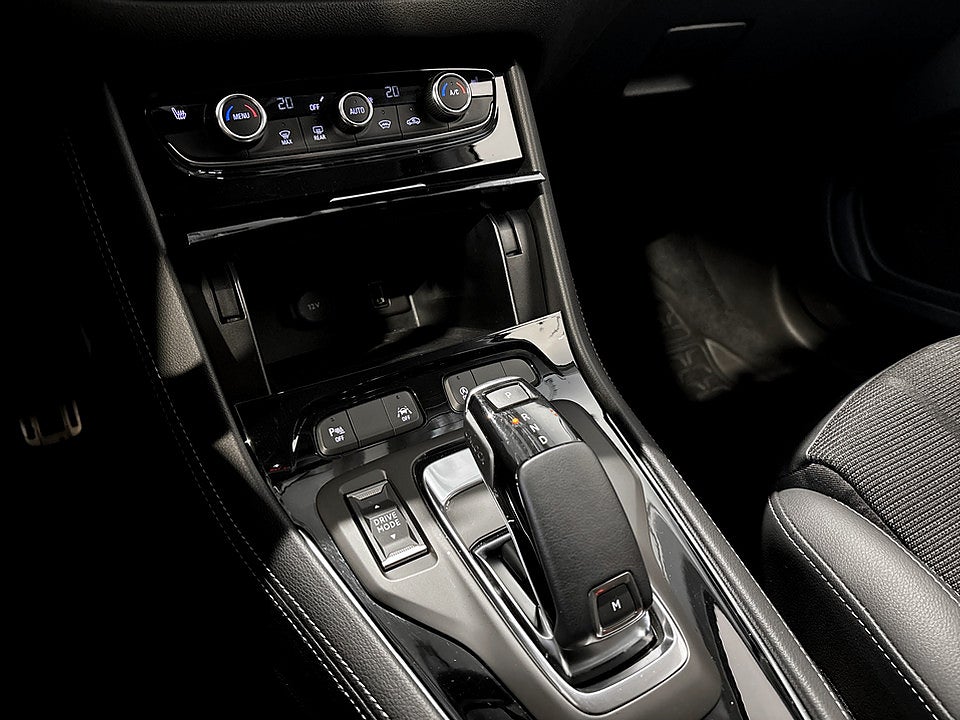 Bild på Opel Grandland GS 1.2 Turbo 130hk Aut  B-KAMERA CARPLAY