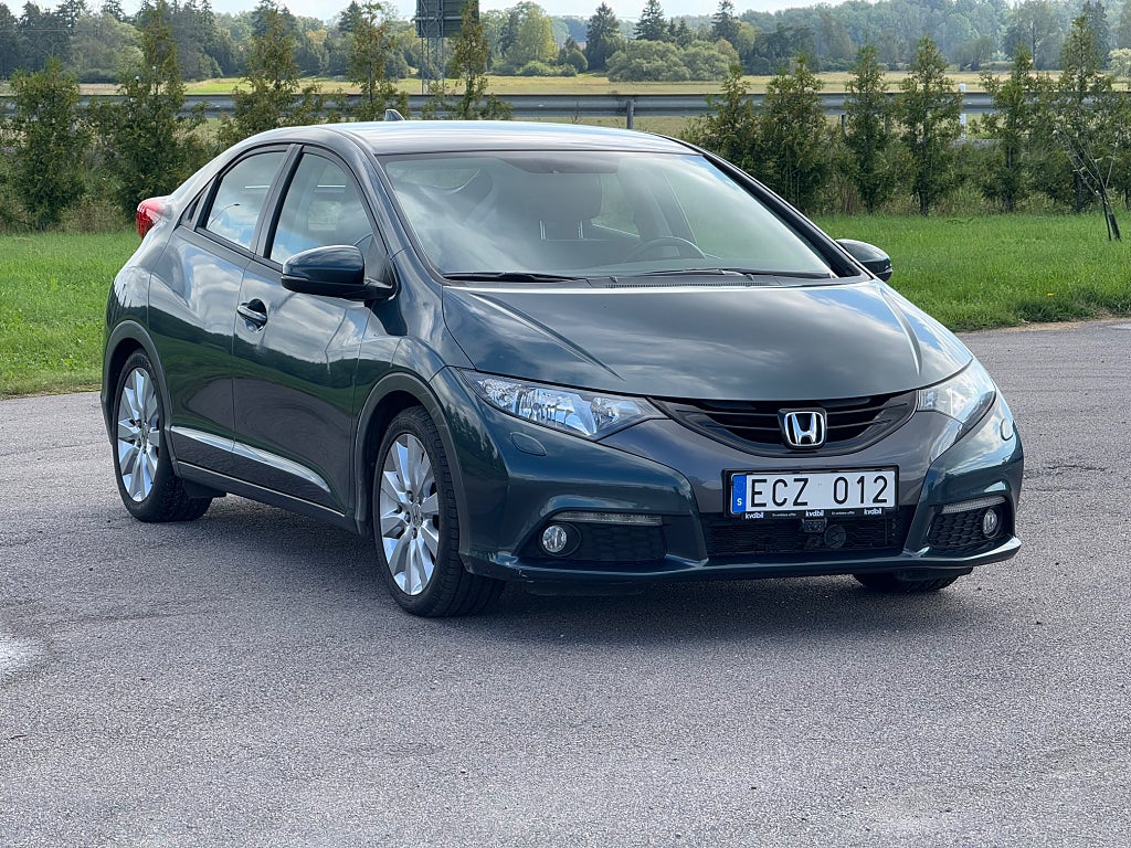 Honda Civic 1.8 i-VTEC Sport 6400 mil en brukare 