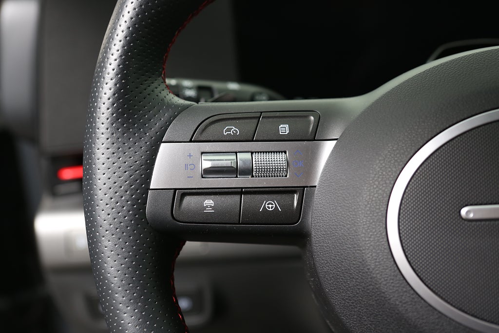 Hyundai Kona Hybrid 1.6 GDi DCT N-Line / Techpaket / Demobil