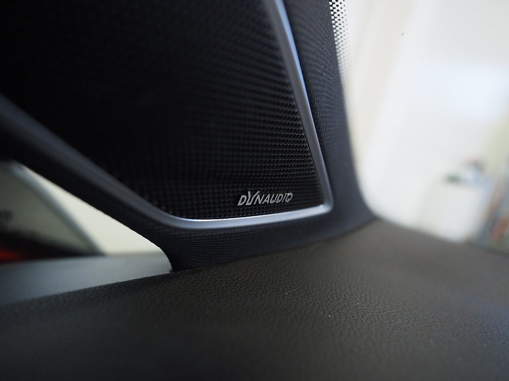 Volkswagen Golf SC R 2.0 TSI 300hk DSG 4M | Pano | Skinn | Dynaudio |