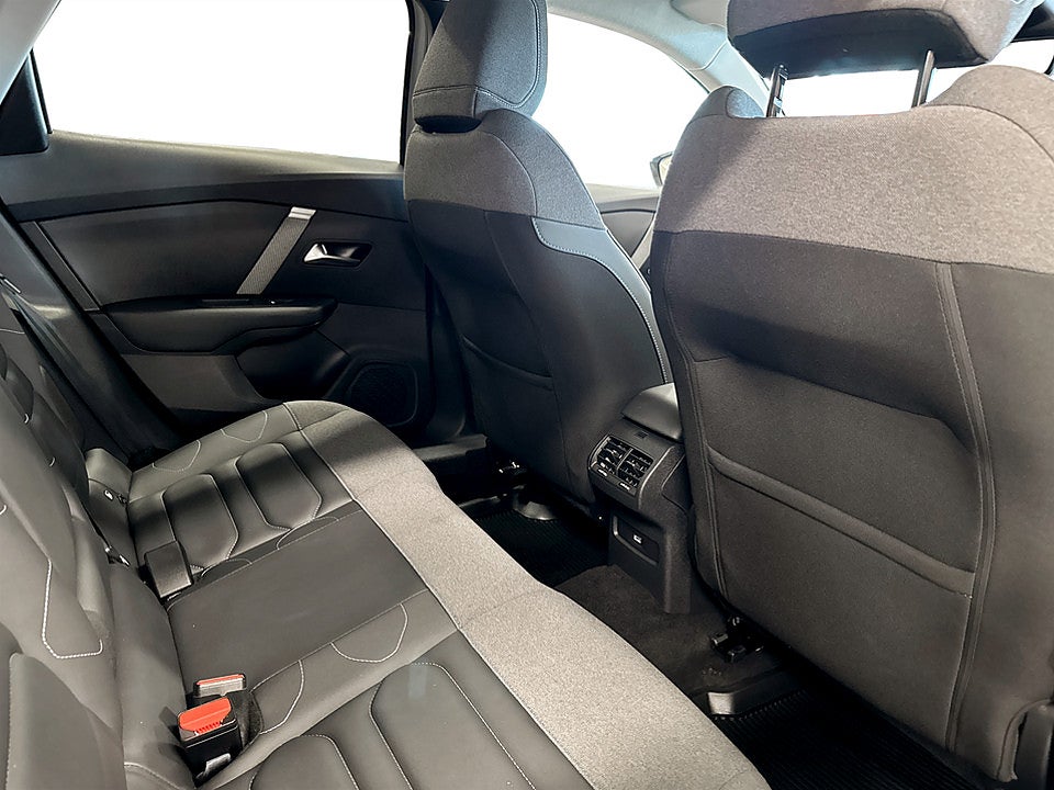 Bild på Citroën C4 Shine 1.2 PT 130hk Aut NAVI CARPLAY